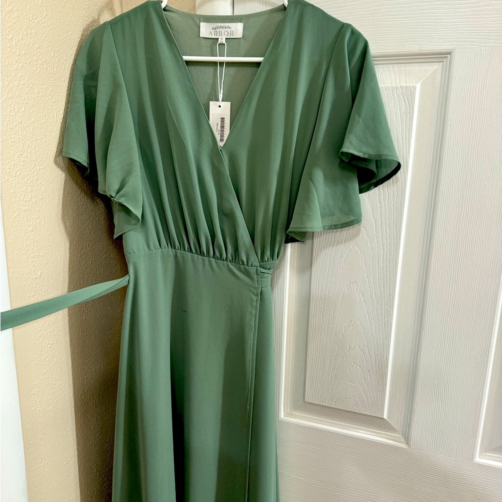 Dusty Sage Wedding/ Bridesmaids Dress - Called to Surf - Arbor SIZE MEDIUM 💚